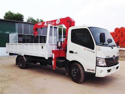 Xe tải Hino XZU720 gắn cẩu Unic 3 tấn UR-V343