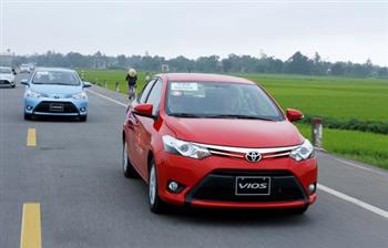 Toyota giảm giá Vios và Altis tới 60 triệu tại Việt Nam